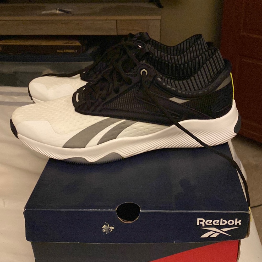Reebok HIIR TR. black/white/gray. Size 10.5.